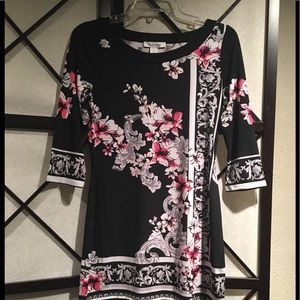 White House Black Market Size XS  Tunic. EUC
